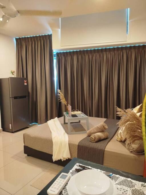 Cozy Haven Queen Free Private Parking Netflix Apartment *