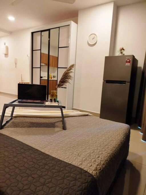 Cozy Haven Queen Free Private Parking Netflix